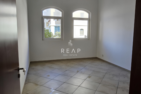 Apartment de 2 dormitorios en Motor City, UAE No. 28995 4