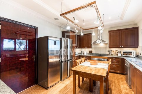 6 bedrooms Villa in Signature Villas, UAE No. 212503 14