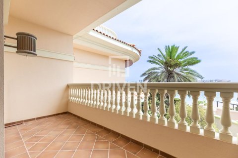 6 bedrooms Villa in Signature Villas, UAE No. 212503 24