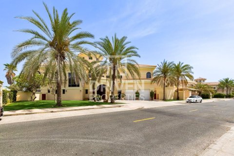 6 bedrooms Villa in Signature Villas, UAE No. 212503 31
