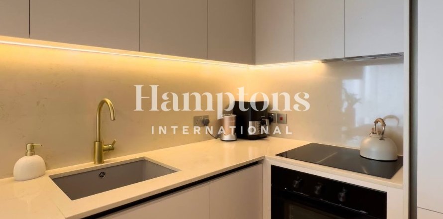 2 bedrooms Apartment in The Address Dubai Marina, UAE No. 215660