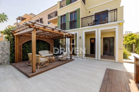 Townhouse de 4 chambres à Jumeirah, UAE No. 211599