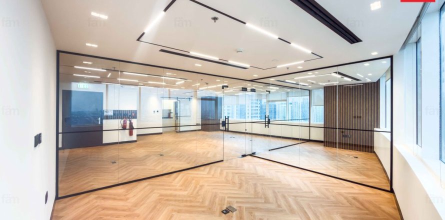 101.6m² Office in Dubai, UAE No. 216368