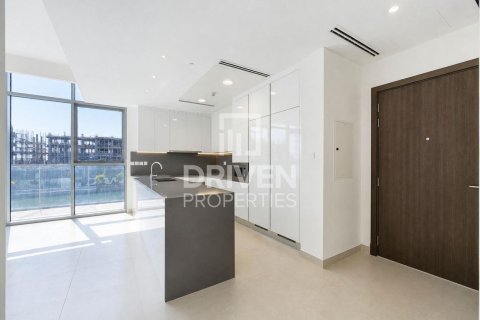Apartment de 3 dormitorios en Al Wasl, UAE No. 221454