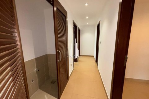 Apartment de 2 dormitorios en Khalifa City, UAE No. 36784 11