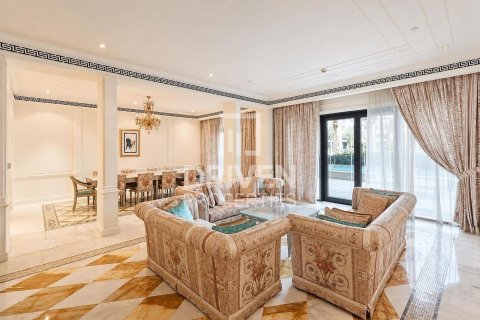 Дуплекс с 3 спальнями в Palazzo Versace, ОАЭ №211460 8