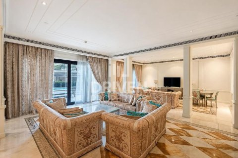 Дуплекс с 3 спальнями в Palazzo Versace, ОАЭ №211460 5