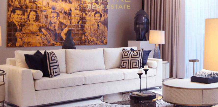 Apartment de 5 dormitorios en Dubai, UAE No. 7718