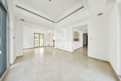 Villa de 4 dormitorios en Victory Heights, UAE No. 221556 5