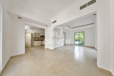 Villa de 4 dormitorios en Victory Heights, UAE No. 221556 8