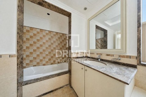 Villa de 4 dormitorios en Victory Heights, UAE No. 221556 23