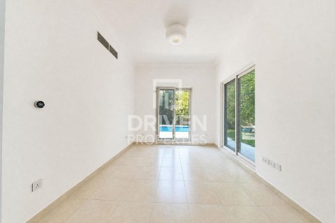 Villa de 4 dormitorios en Victory Heights, UAE No. 221556 6