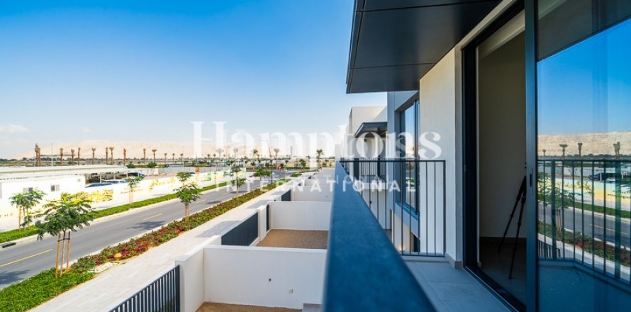 Townhouse de 3 chambres à Sweden, UAE No. 154111