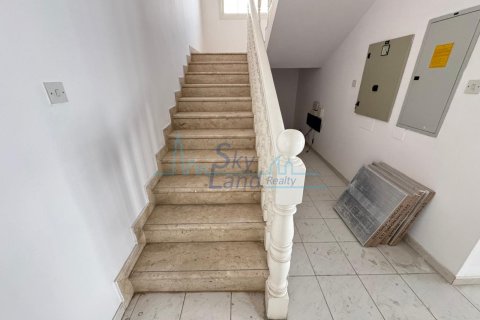 Villa de 4 dormitorios en Umm Suqeim, UAE No. 145038 3