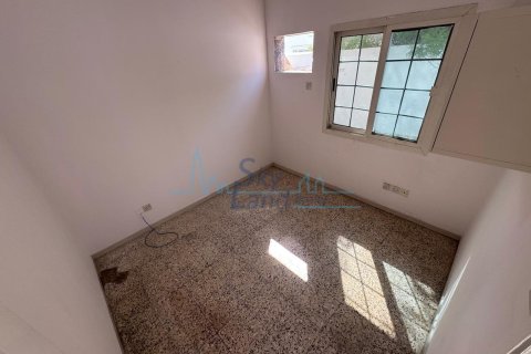 Villa de 4 dormitorios en Umm Suqeim, UAE No. 145038 26