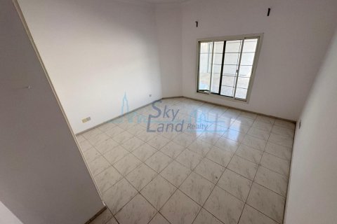 Villa de 4 dormitorios en Umm Suqeim, UAE No. 145038 19
