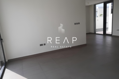 5 bedrooms Villa in Sidra Villas, UAE No. 28892 7