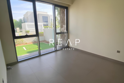 5 bedrooms Villa in Sidra Villas, UAE No. 28892 12