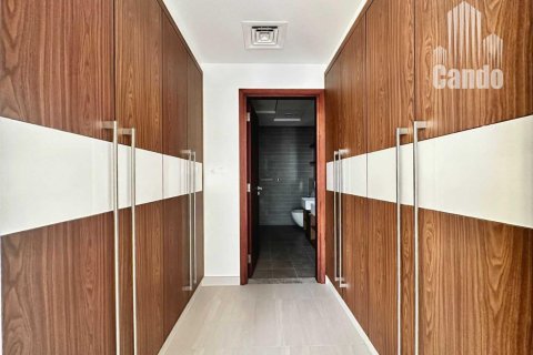 Квартира с 2 спальнями в Zabeel, ОАЭ №73259 11