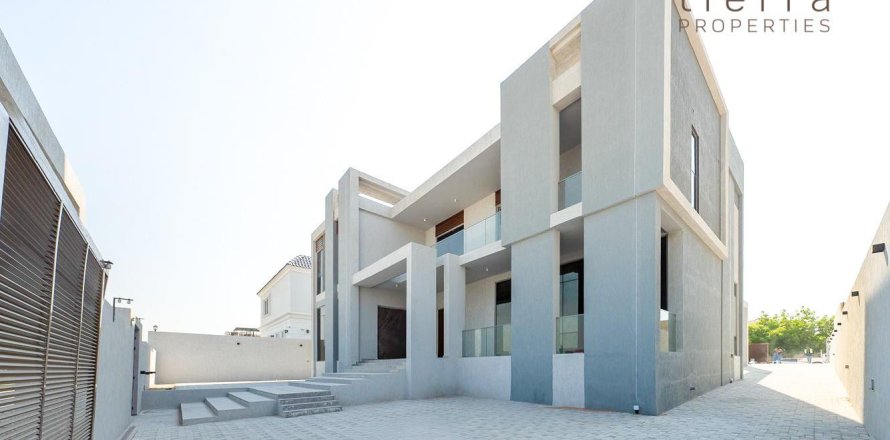 5 bedrooms Villa in Al Barsha South, UAE No. 38879