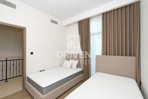 Вилла с 4 спальнями в Damac Lagoons, ОАЭ №218677 8