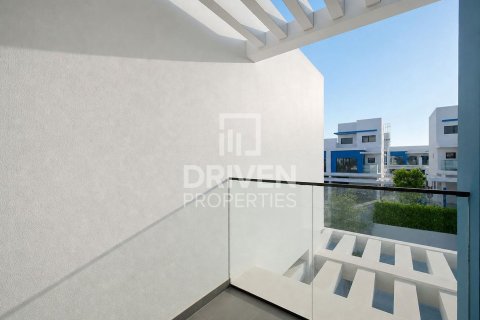 Вилла с 4 спальнями в Damac Lagoons, ОАЭ №218677 24