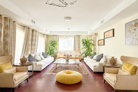 Villa de 5 chambres à Mudon, UAE No. 130178 4
