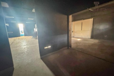 Warehouse de 464.5m² en Al Quoz, UAE No. 47664 9
