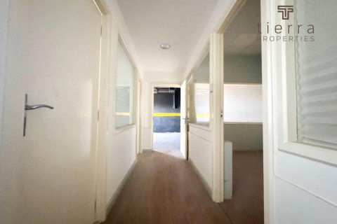 Warehouse de 464.5m² en Al Quoz, UAE No. 47664 13