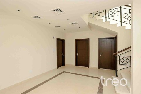 4 غرف نوم فيلا في Rahat, الإمارات العربية المتحدة رقم 220787 8