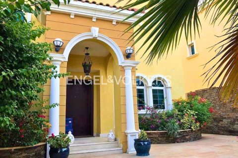 3 غرف نوم فيلا في Jumeirah Islands, الإمارات العربية المتحدة رقم 147205 10
