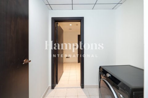 Apartment de 3 dormitorios en FIVE Palm Jumeirah, UAE No. 223628 13