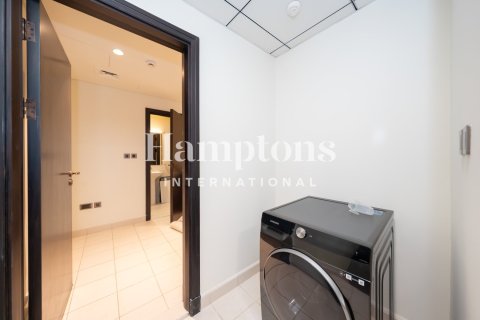 Apartment de 3 dormitorios en FIVE Palm Jumeirah, UAE No. 223628 12