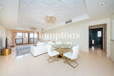 Apartment de 3 dormitorios en FIVE Palm Jumeirah, UAE No. 223628 17