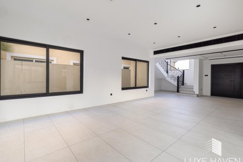 Вилла с 4 спальнями в Legacy Nova Villas, ОАЭ №14763 21