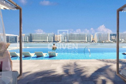4 bedrooms Apartment in EMAAR Beachfront, UAE No. 212017 4