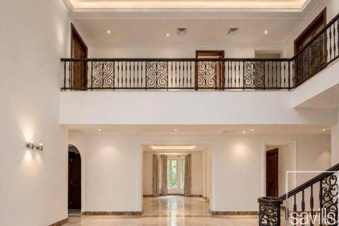 Вилла с 4 спальнями в Jumeirah Islands, ОАЭ №217383 3