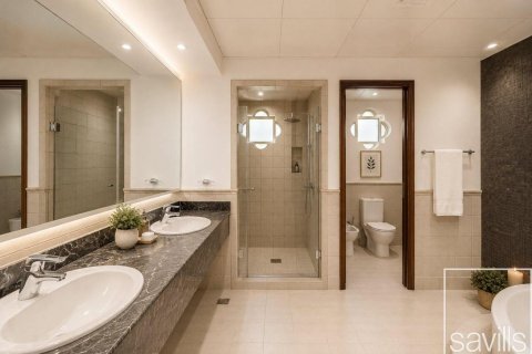 Вилла с 4 спальнями в Jumeirah Islands, ОАЭ №217383 11