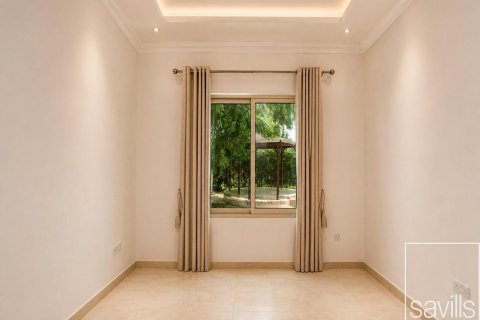 Вилла с 4 спальнями в Jumeirah Islands, ОАЭ №217383 13