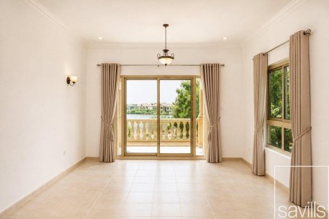 Вилла с 4 спальнями в Jumeirah Islands, ОАЭ №217383 16