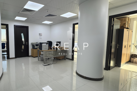 126.9m² Office in Lake Almas West, UAE No. 28941 3