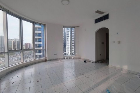 Appartement de 4 chambres à Khalifa Street, UAE No. 49721 5