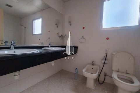 Appartement de 4 chambres à Khalifa Street, UAE No. 49721 14
