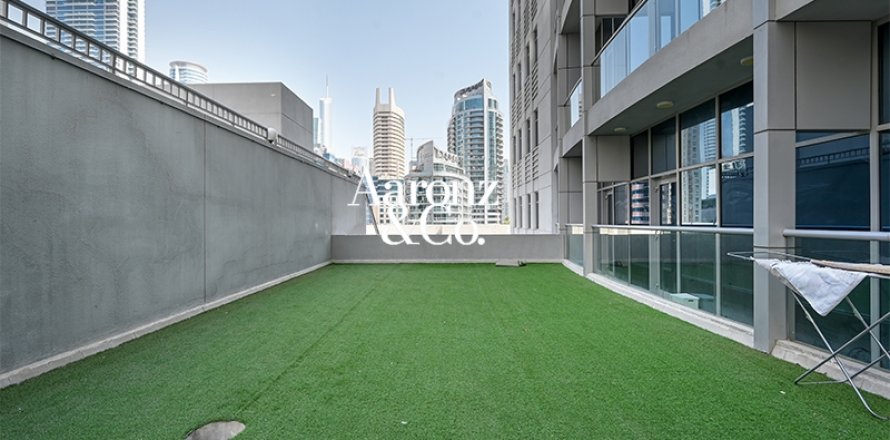 Apartment de 3 dormitorios en Dubai Marina, UAE No. 226761