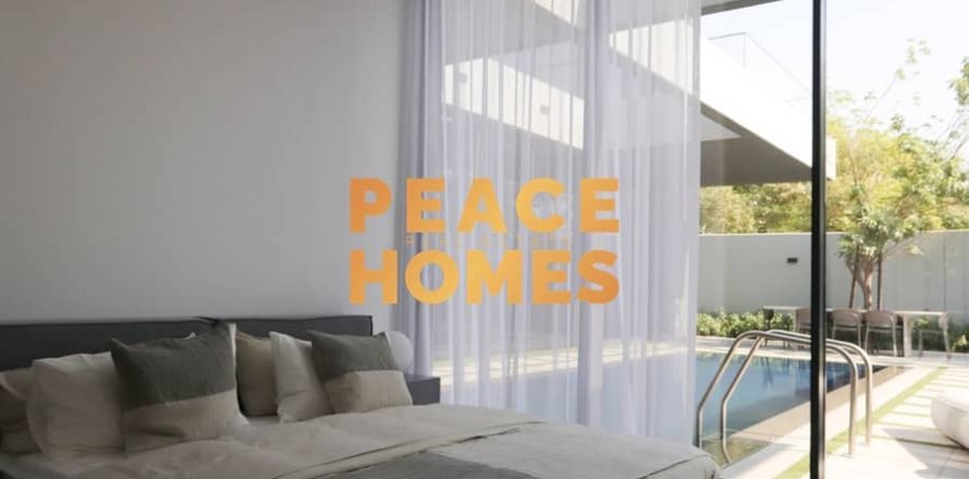 Villa de 4 dormitorios en Tilal City, UAE No. 10908