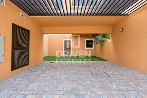 Townhouse de 3 dormitorios en Jumeirah, UAE No. 215199 23