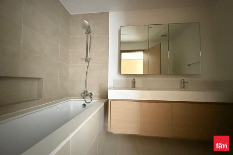 2 bedrooms Apartment in Dubai, UAE No. 164403 8