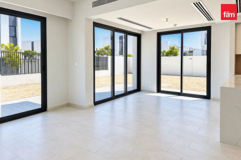 Villa de 4 dormitorios en Dubai, UAE No. 216941 6