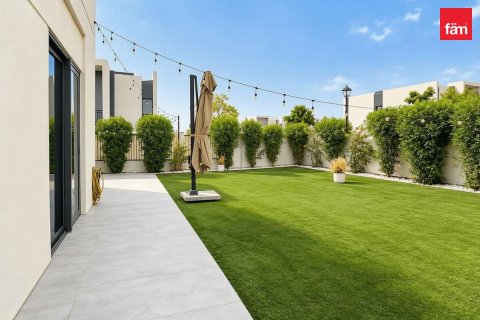 Villa de 4 dormitorios en Dubai, UAE No. 216941 3