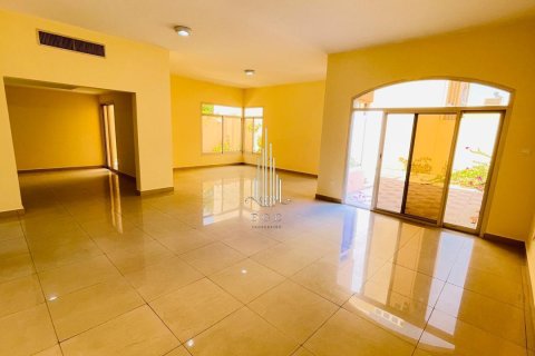 5 غرفة نوم  فيلا في Muroor Area, الإمارات العربية المتحدة رقم 75919 3